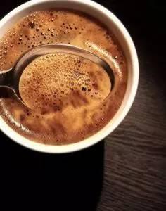 爱伲咖啡知识：英研究人员发现咖啡提神或是心理作用